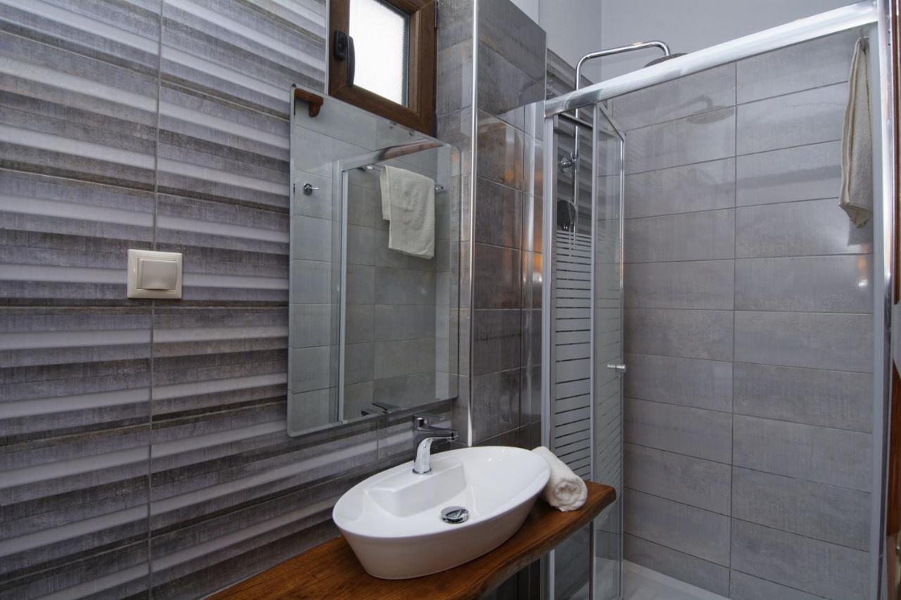 Iatrou House- Villa With Incredible View Портариа Екстериор снимка