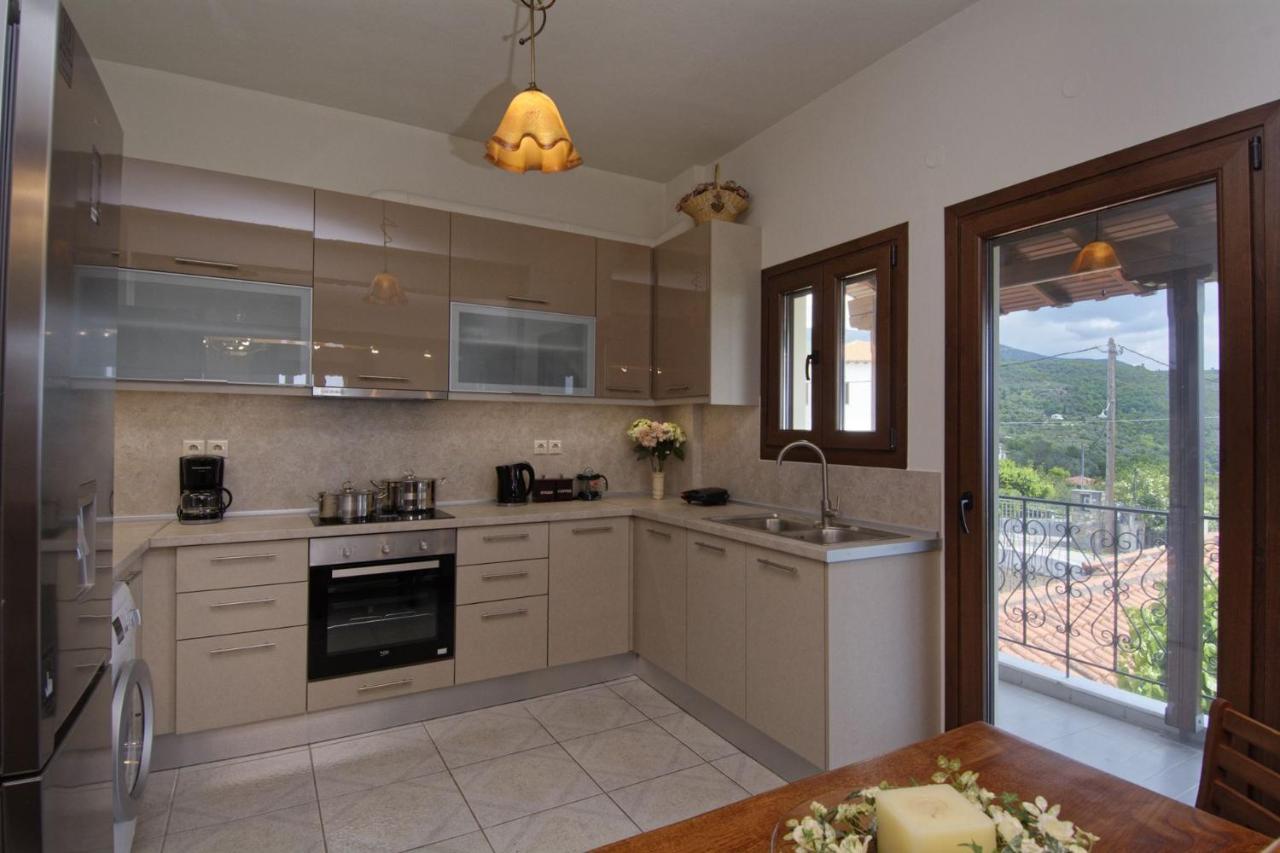 Iatrou House- Villa With Incredible View Портариа Екстериор снимка